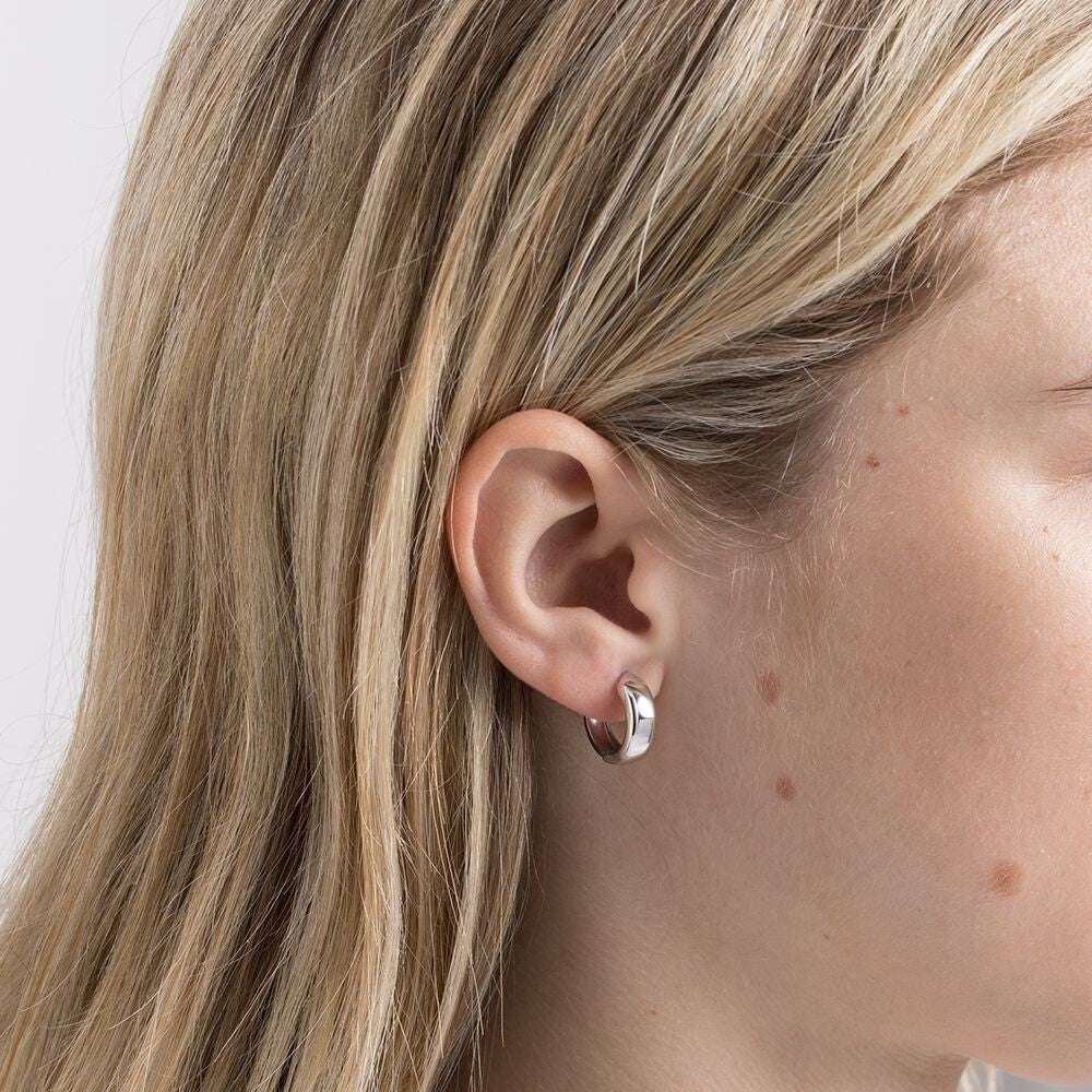 White Gold Plain Huggie Hoop Earrings 16mm Huggies Hallmarked