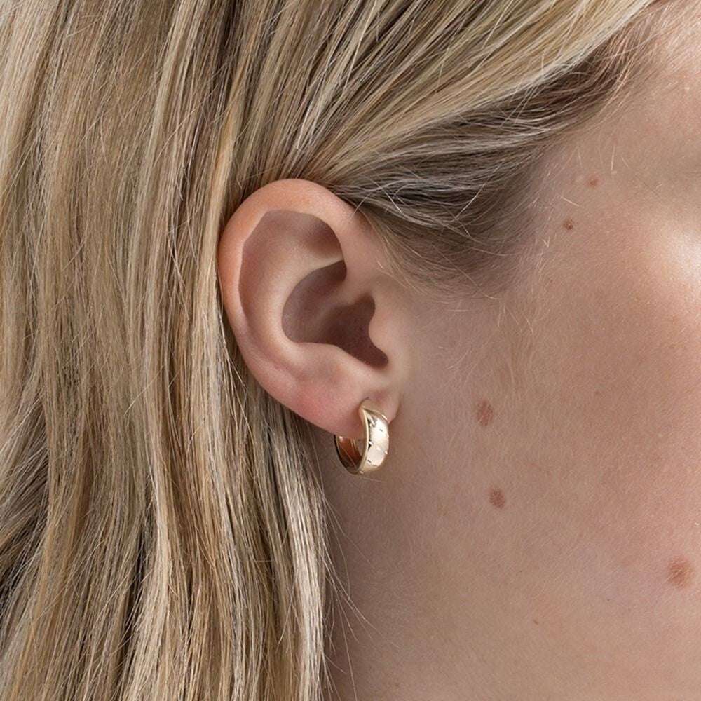 Yellow Gold Huggie Hoop Earrings 16mm Diamond Cut Huggies Hallmarked