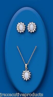 Opal Pendant and Earrings Set Cluster Solid Yellow Gold Hallmarked