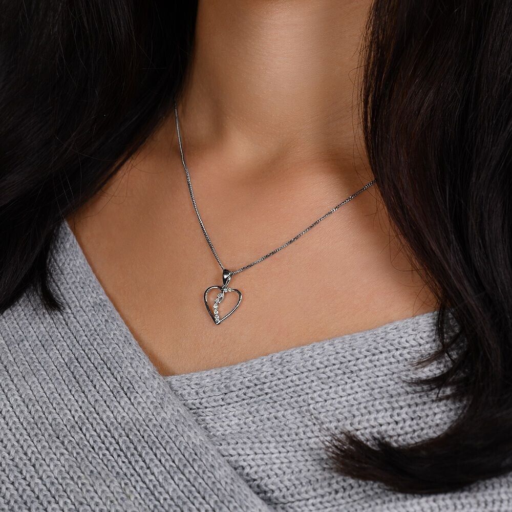 9ct White Gold 0.10ct Diamond Heart Pendant