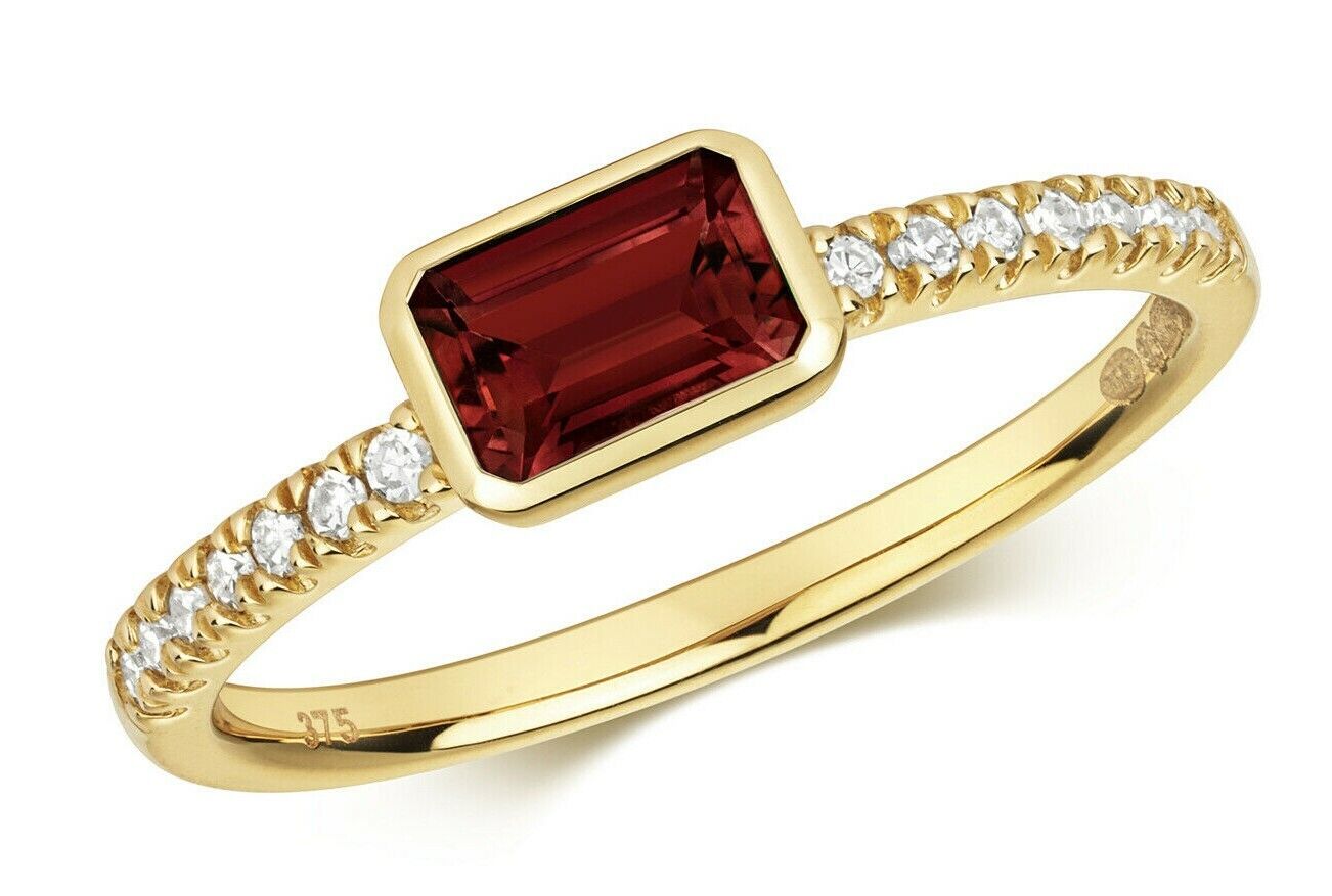 Real Garnet and Diamond Ring Solid Yellow Gold Emerald Cut Solitaire Size J - Q