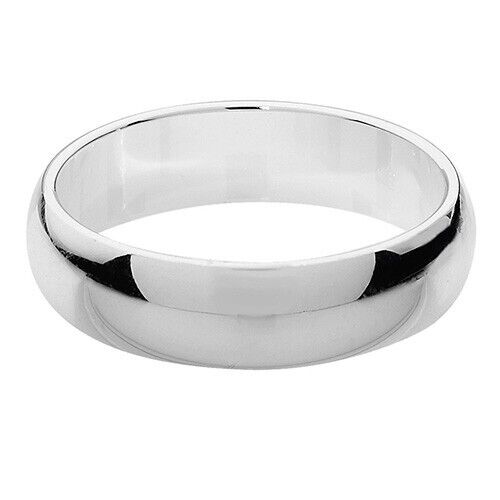 J R Jewellery sterling silver wedding band with a polished smooth finish and classic design