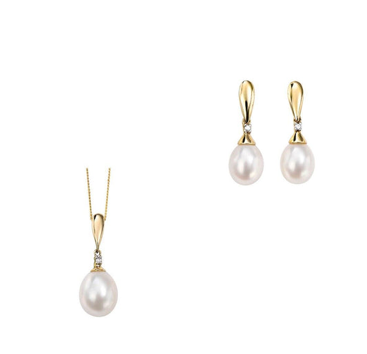 Freshwater pearl and diamond pendant set with gold chain and matching earrings from J R Jewellery