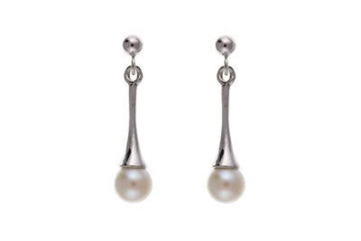 Elegant White Gold Freshwater Pearl Jewellery Set – Matching Pendant & Earrings