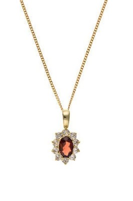 Elegant Garnet Jewellery Set in Yellow Gold – Pendant Necklace & Matching Stud