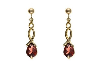 Yellow Gold Garnet Teardrop Pendant Necklace & Matching Earrings Set
