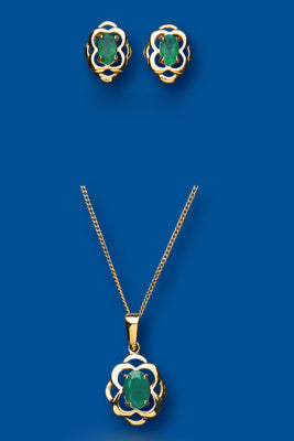 Elegant Yellow Gold Emerald Pendant Necklace and Earrings Jewellery Set