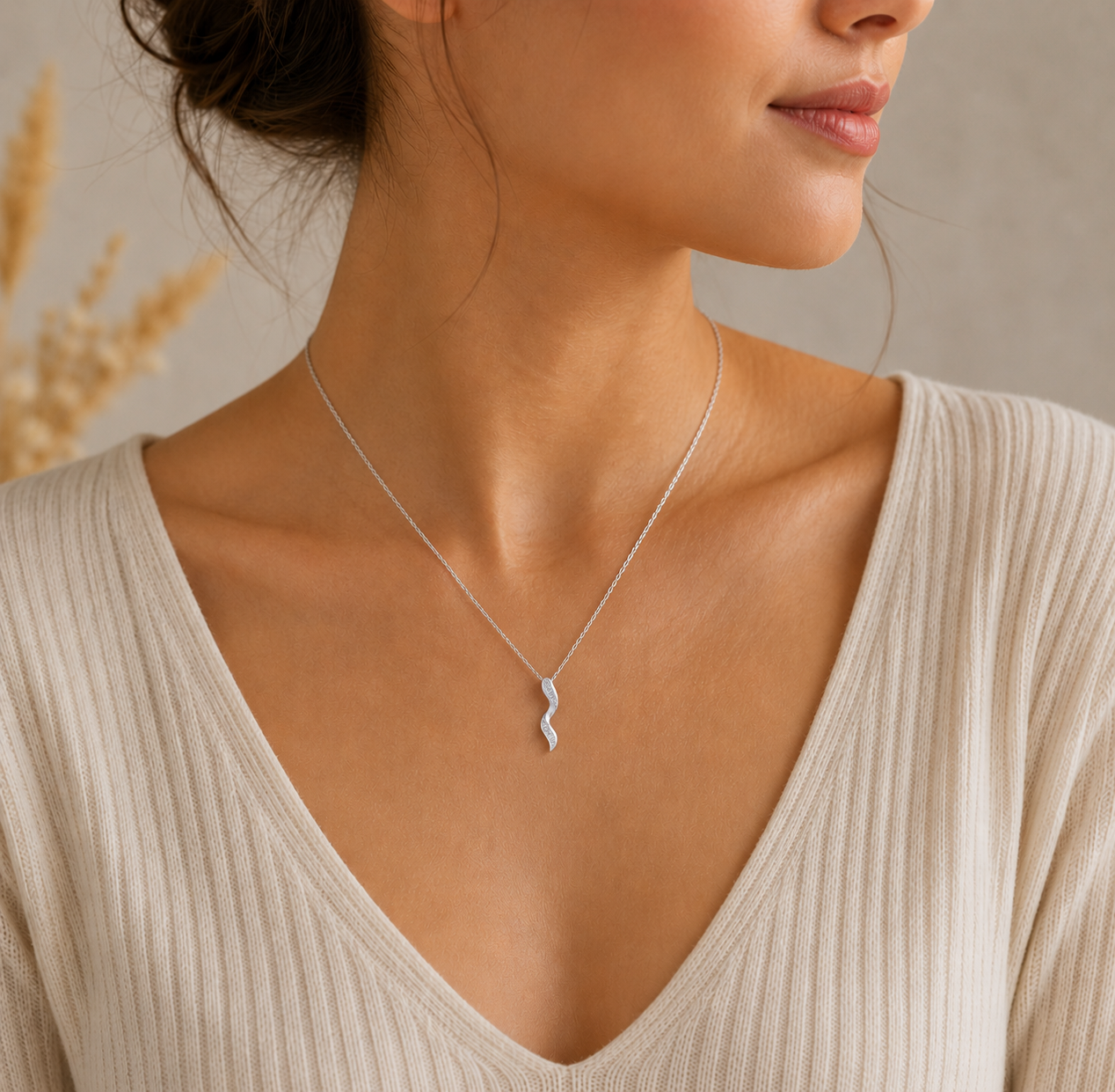 Natural Diamond Swirl Pendant 9ct White Gold 18" Chain Hallmark British Made