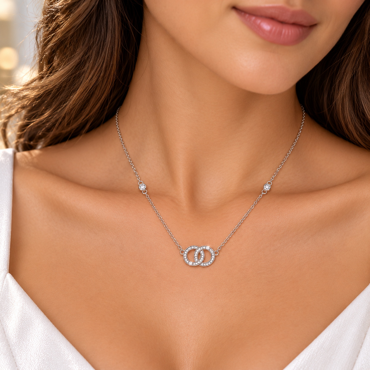 Diamond Interlocking Circle Pendant Necklace White Gold 17"/43cm