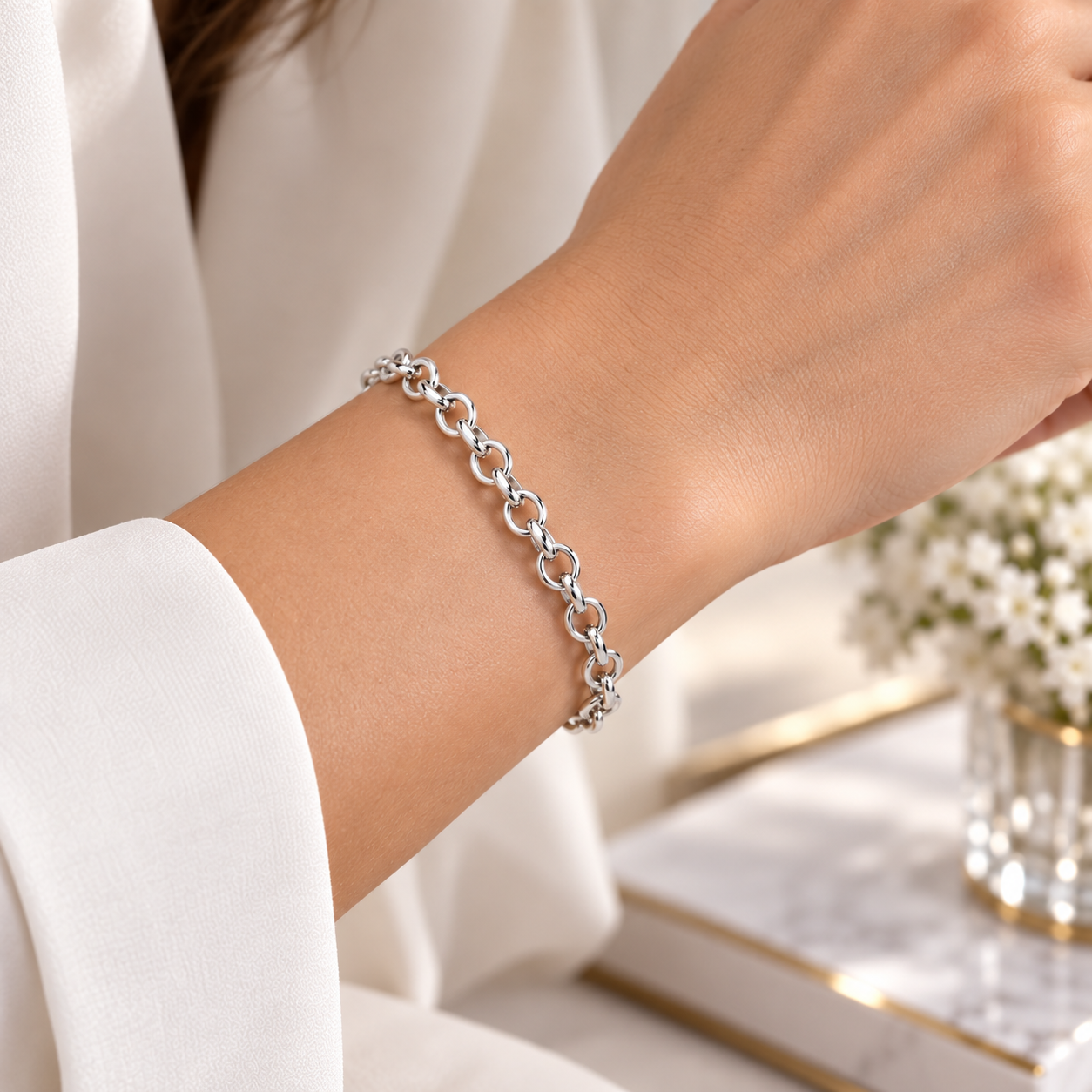 Ladies Sterling Silver Oval Belcher Chain Link Bracelet with Lobster Clasp 925