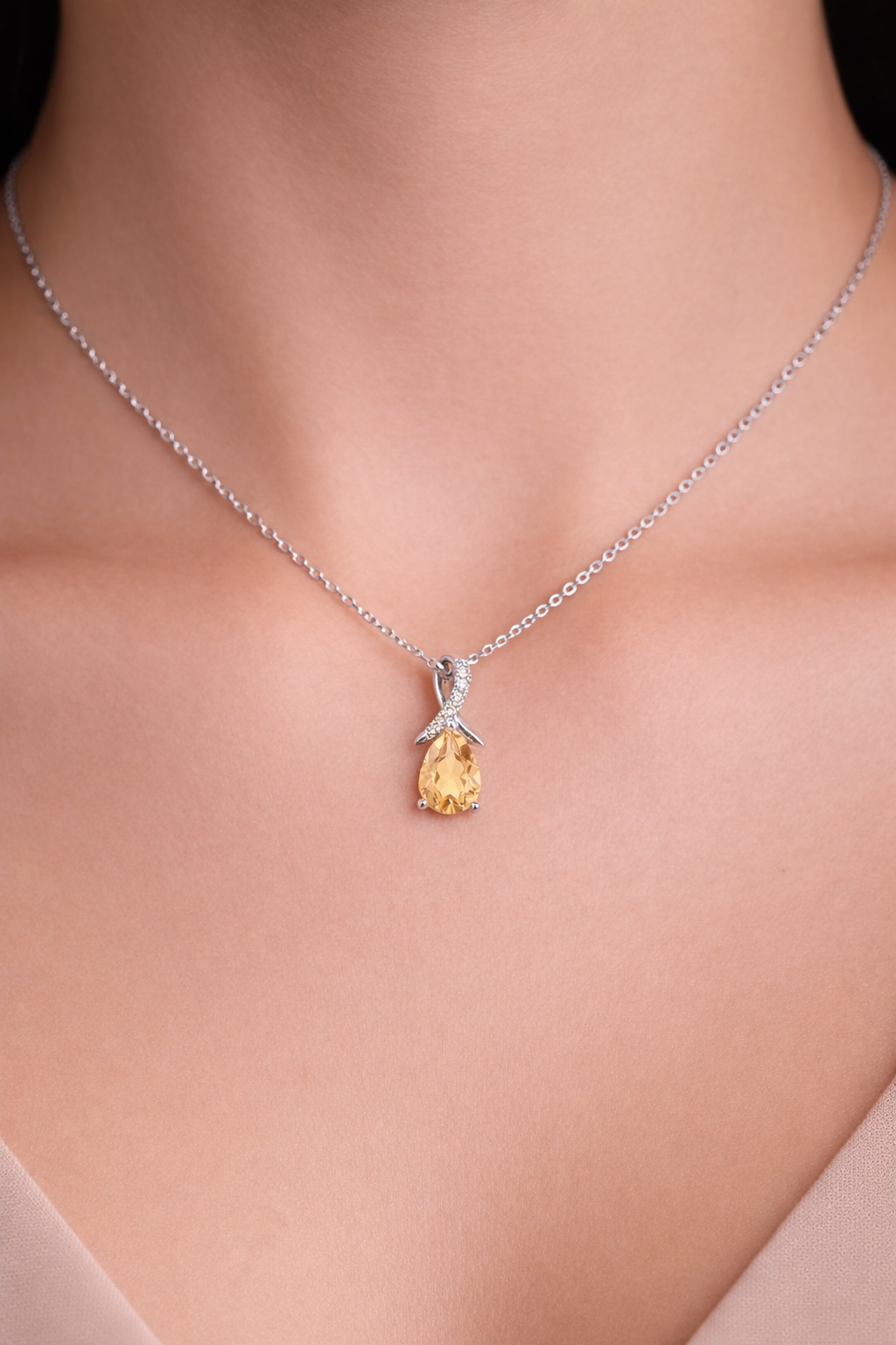 9ct White Gold Citrine Pendant With Diamond Kiss 18" 46cm Length Chain