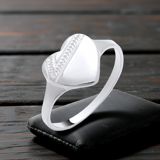 Patterned Heart Signet Ring Solid Sterling Silver 925 Hallmark Size K - S