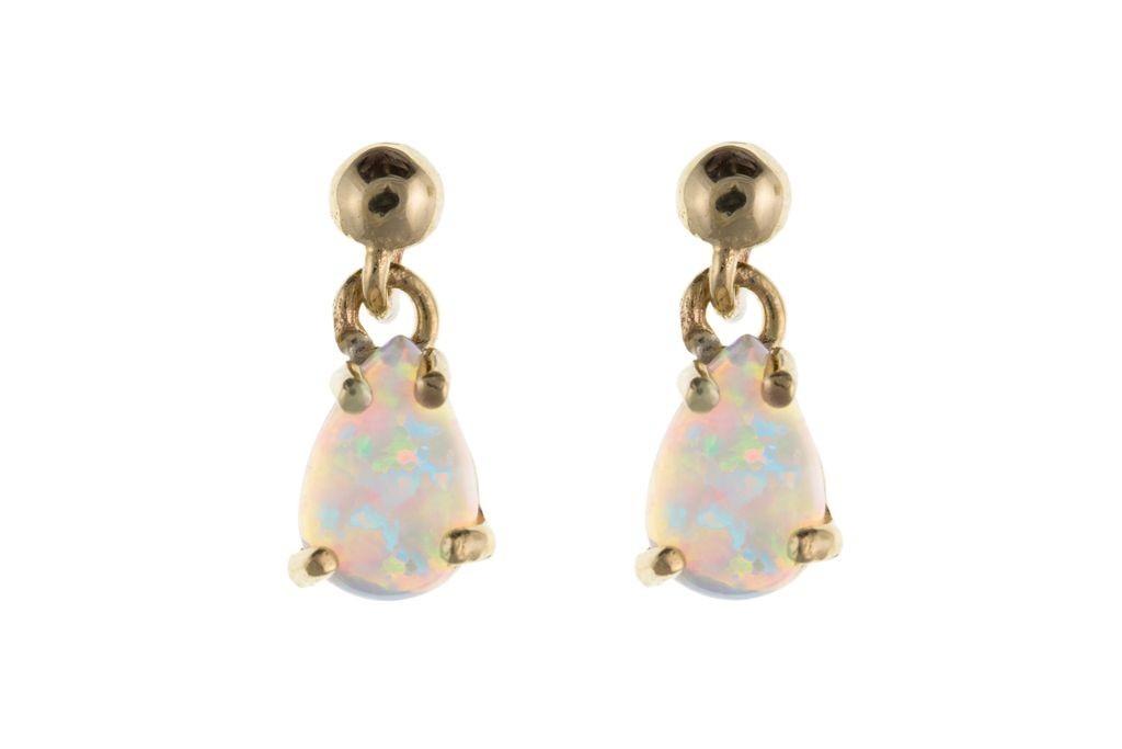 Elegant Opal Teardrop Jewellery Set in Yellow Gold – Pendant & Matching Earrings