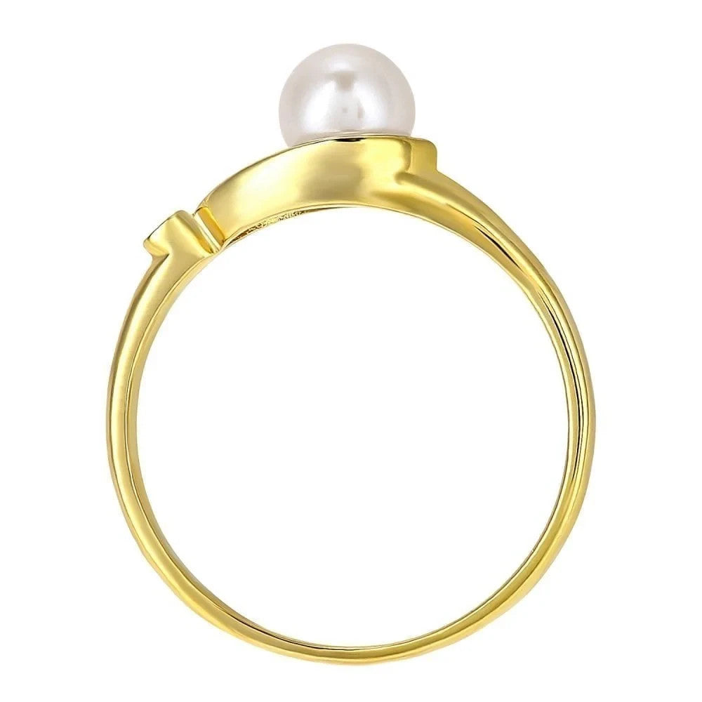 Elegant 9ct Gold Freshwater Pearl Ring with Diamond Accent