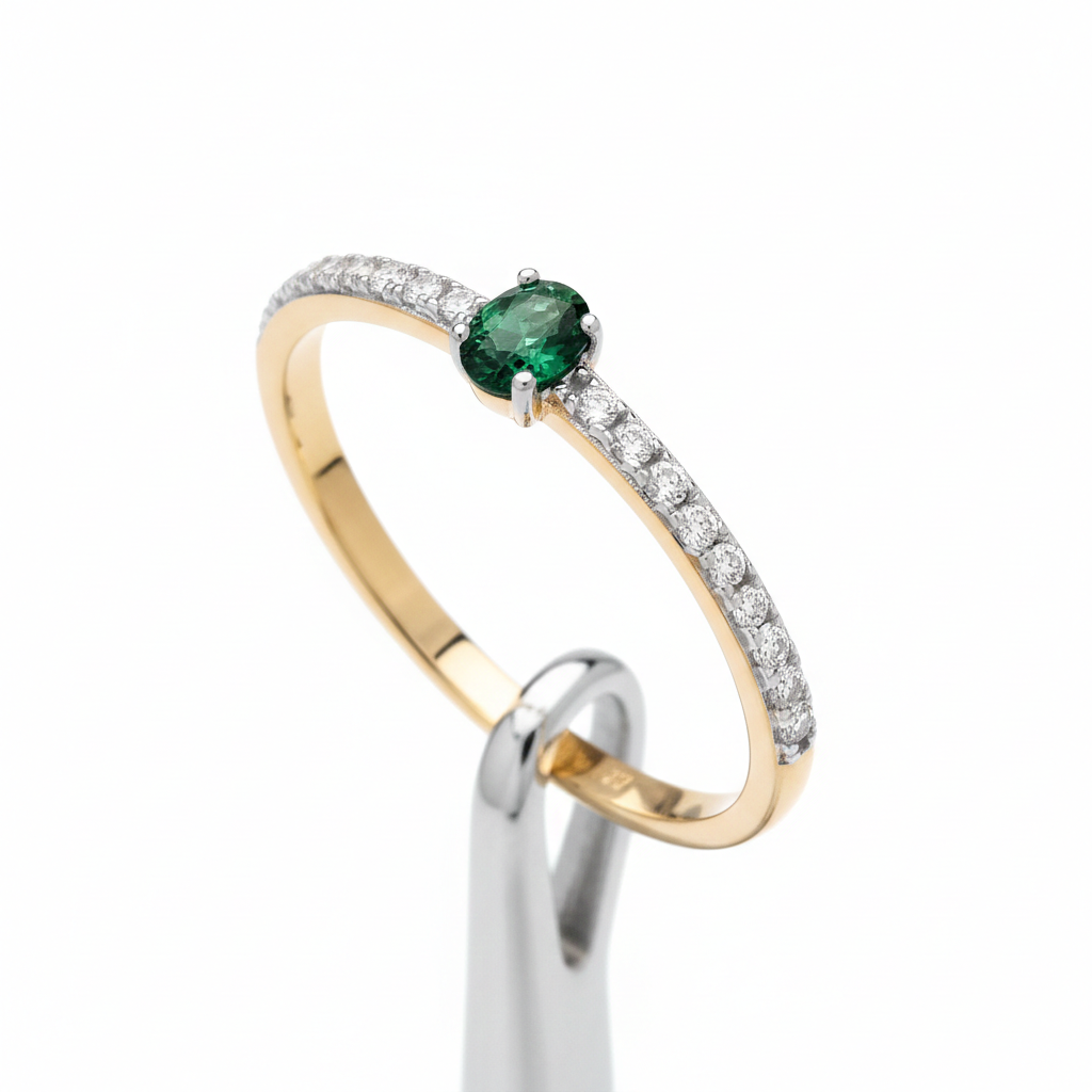 18ct Gold Emerald Oval Solitaire Ring on Sterling Silver 925 Hallmark Size K-S