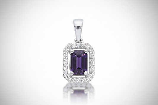 18ct White Gold 0.11ctw Diamond & 0.65ctw Sapphire Pendant