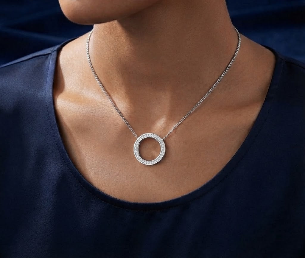 Natural Diamond Circle Pendant 18ct White Gold 18" / 45cm Chain 20mm Diameter