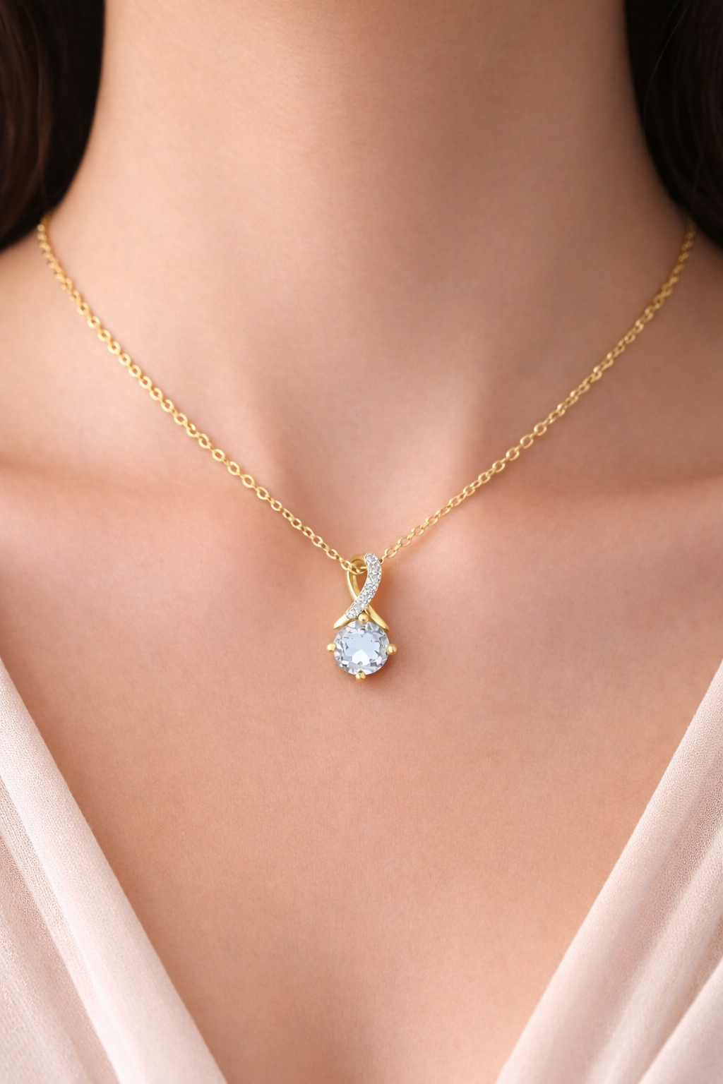 Blue Topaz Pendant With Diamond Kiss Solid Yellow Gold 18" 46cm Length Chain