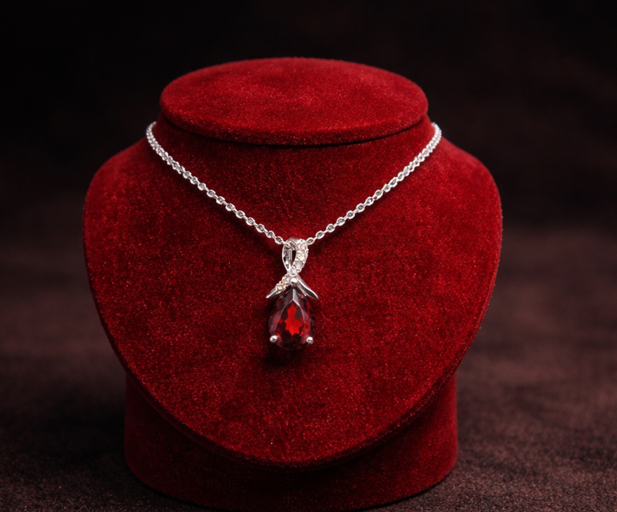 9ct White Gold Garnet Pendant With Diamond Kiss 18" 46cm Length Chain