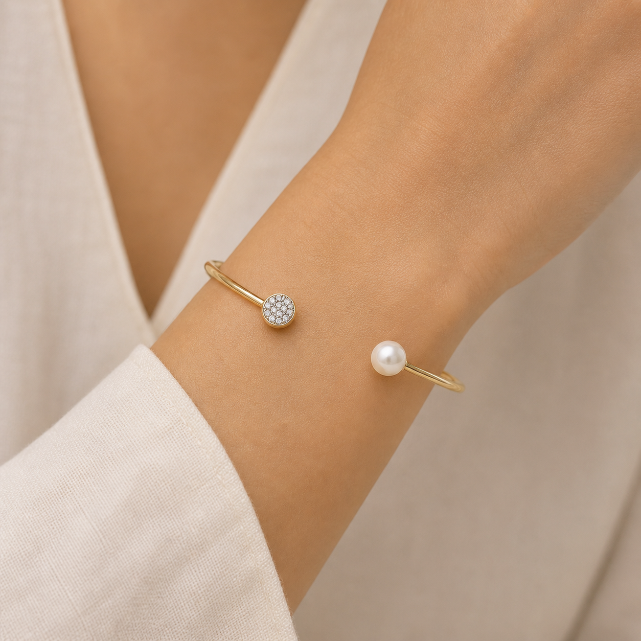 Ladies 18ct Gold Pearl Torque Bangle on Sterling Silver 925 Hallmark Cuff