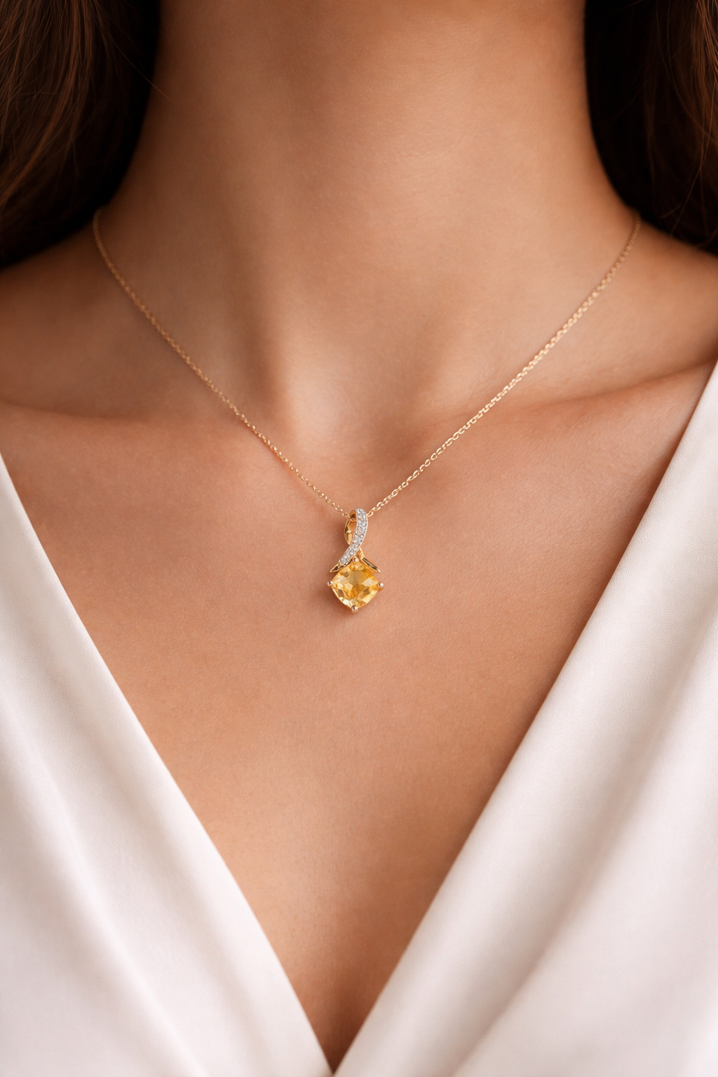 Citrine Cushion Pendant Diamond Kiss Solid Yellow Gold 18" 46cm Length Chain