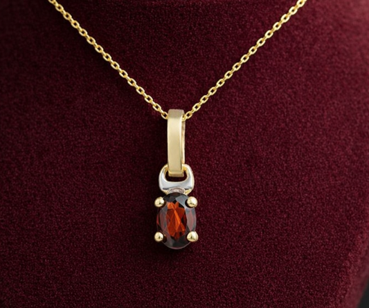 Natural Garnet Oval Solitaire Pendant Solid Yellow Gold 18" 46cm Length Chain