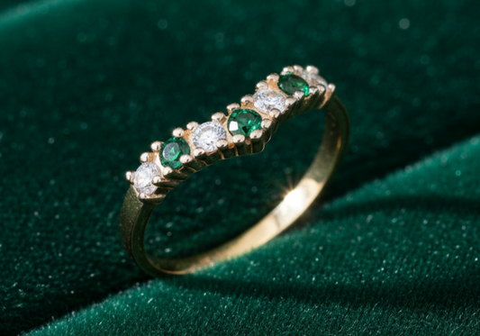 18ct Gold Emerald Wishbone Ring Anniversary Band on Solid Silver Size K-U