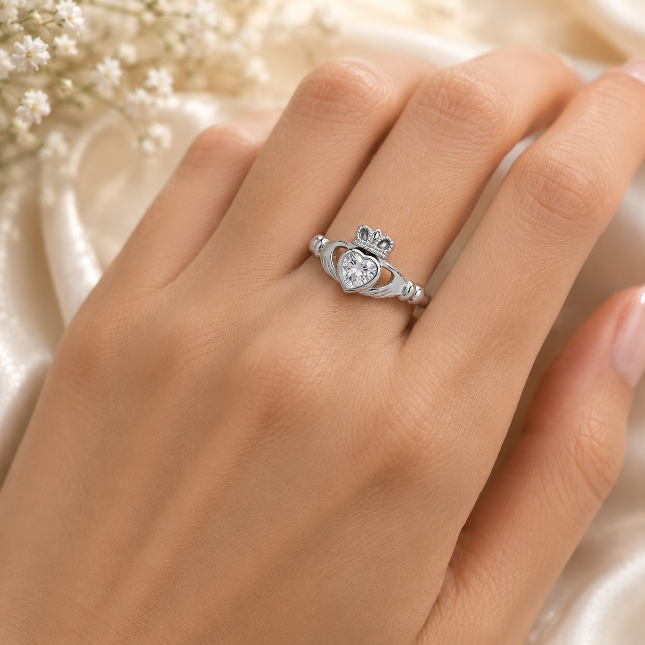 Elegant Sterling Silver Claddagh Ring with Zircon Heart