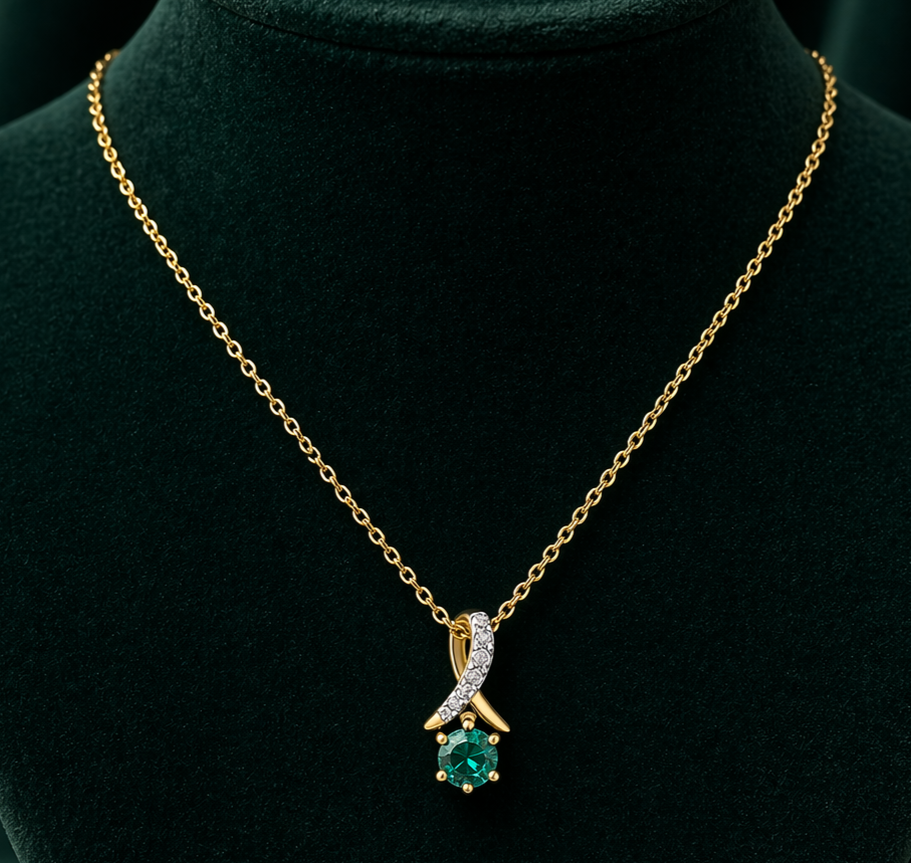 Emerald Pendant With Diamond Kiss Solid Yellow Gold 18" 46cm Length Chain