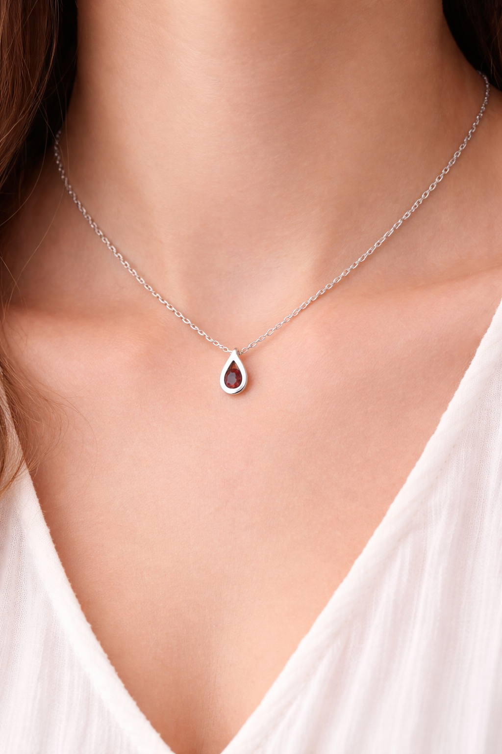 Natural Garnet Teardrop Slider Pendant Solid White Gold 18" 46cm Length Chain