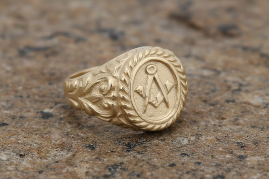 9ct Yellow Gold Masonic Ring Gents Oval Signet Hallmarked