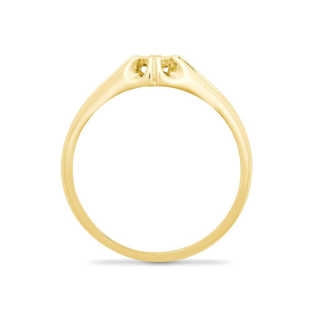 J R Jewellery 9ct gold men's diamond ring with a sleek and simple band design