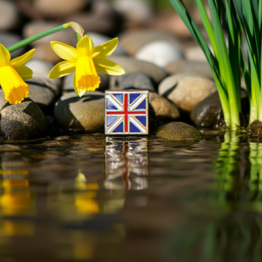 Men's Union Jack Stud Earring Gents Yellow Gold Stud