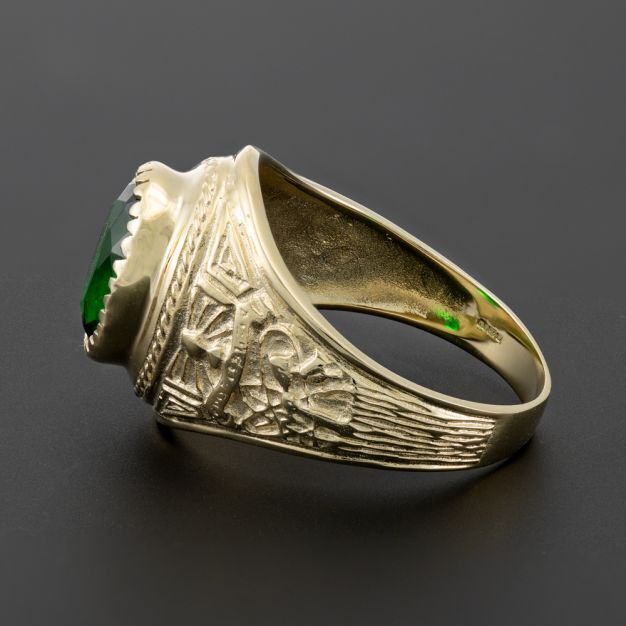 Elegant Gold College Ring with a Green Stone and Intricate Detailing on the Band